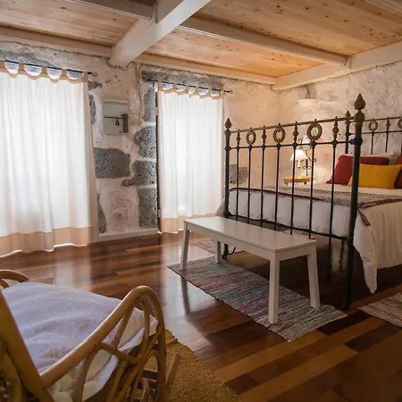 بيت للعطل Casa Da Trigueirinha أنغرا دو إِراويزو